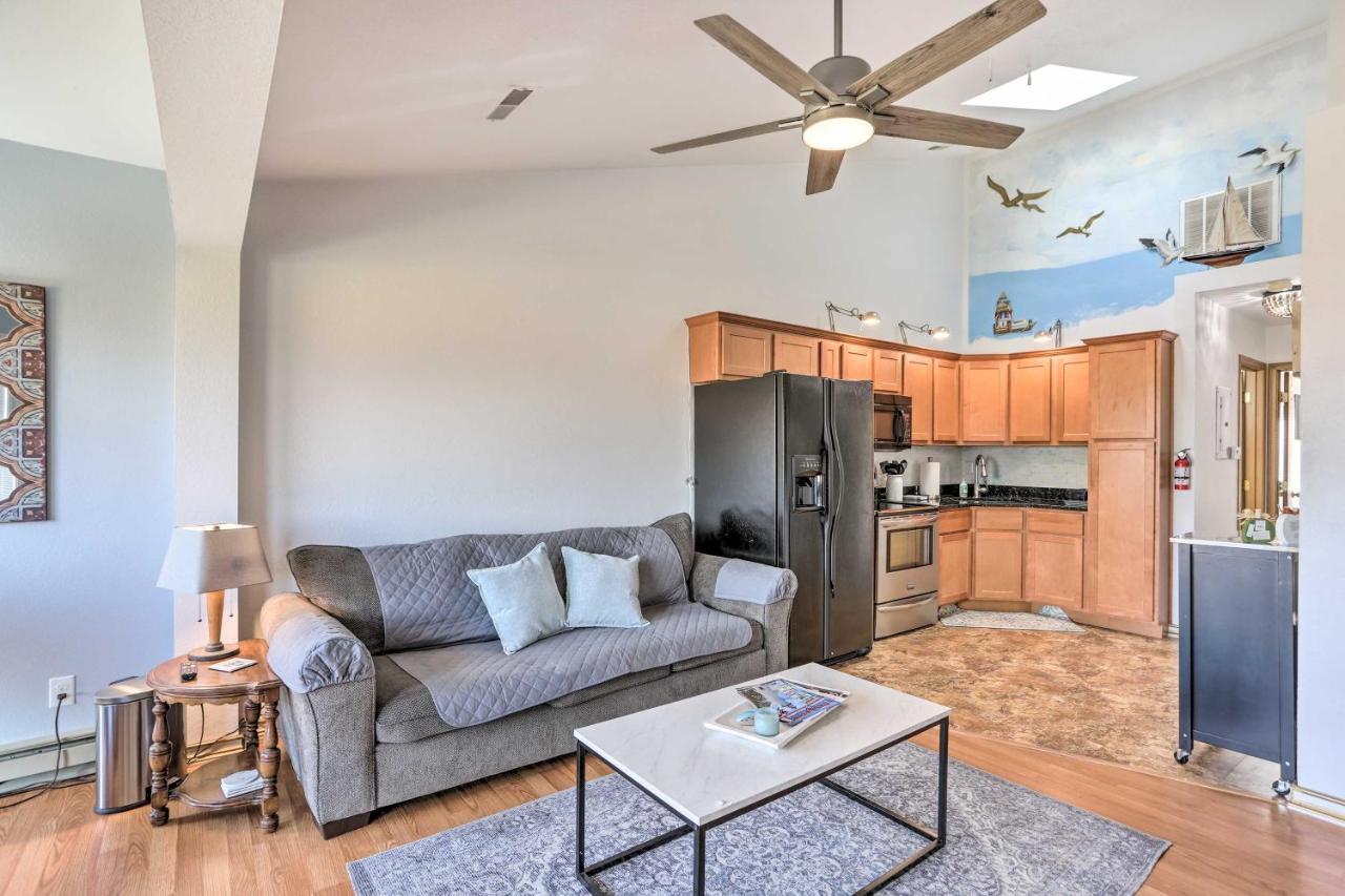 Quaint Couples Escape Pool, Near Erie! * Oak Harbor