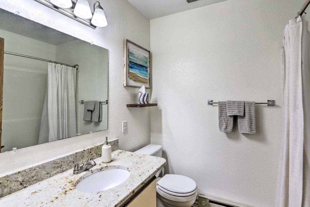 Quaint Couples Escape Pool, Near Erie! Apartamento